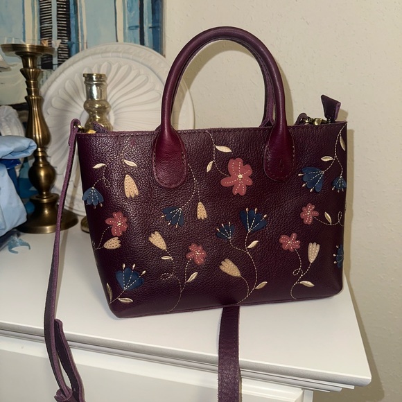 Portland Leather Raindrop Crossbody Floral Embroidered Burgundy Bag - Picture 13 of 13